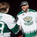 NFL Hall of Famer drops the puck at Silvertips game