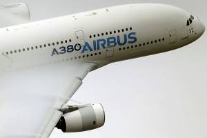 Emirates orders 20 more Airbus A380 jumbos, saving program