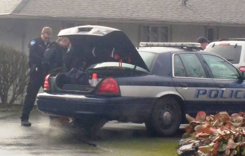 The woman wasn&rsquo;t injured but her boyfriend was treated for a broken finger and facial injuries. (Edmonds Police Department)
