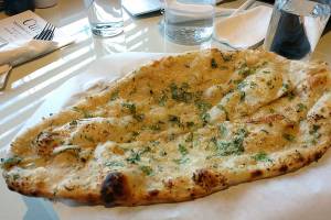 Curries continues home-cooked Indian cuisine at new location