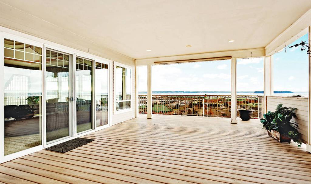 Luxurious living: One-of-a-kind bluffside penthouse