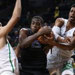 UW struggles again in Eugene, falls to Oregon 65-40
