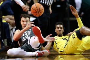 Pritchard, Brown lead Oregon to 84-57 win over WSU