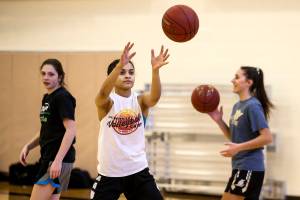 Youth-laden Lynnwood girls peaking at the right time