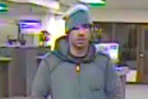 Police release photo of suspect in Everett bank robbery
