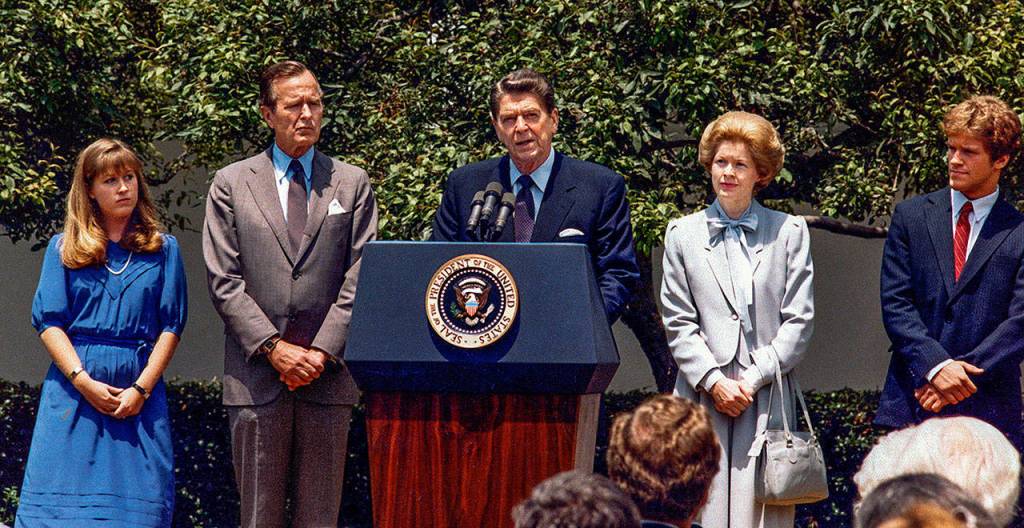 President Ronald Reagan presents the Presidential Medal of Freedom posthumously to Sen. Henry M. Scoop Jacksons family at the White House in 1984, a year after the Senators death. Left to right are Anna Marie Jackson, Vice President George H. W. Bush, President Reagan, Helen Jackson and Peter Jackson. (Photo courtesy of The Henry M. Jackson Foundation)