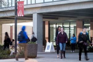 A strong economy means community college enrollment drops