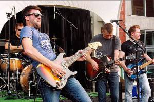 Where to hear live music in Snohomish County nightclubs
