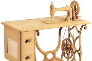 This old Singer sewing machine isn’t real — it’s a wood carving