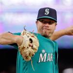 Seattles Wade LeBlanc throws against the Milwaukee Brewers during the fifth inning of an Aug. 19, 2016 game at Safeco Field. (AP Photo/Elaine Thompson)