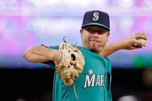 Mariners notebook: LeBlanc brings versatility to bullpen