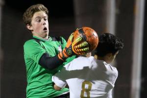 Kamiak boys soccer team narrowly edges Lake Stevens