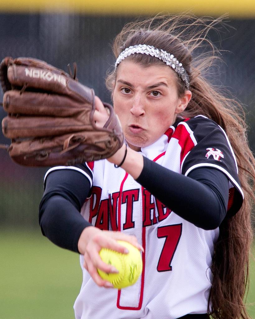 Bailey Greenlee winds up for a pitch against Everett in route to a perfect game at Snohomish High School in Snohomish on April 27. (Kevin Clark / The Herald)
