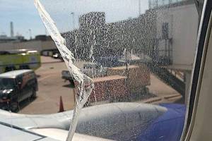 Cracked window forces Southwest 737 to land in Cleveland