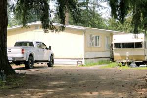 Pit bull dog attacks, injuring 4 people at home in Arlington