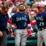 Mariners’ Cano likely facing surgery after breaking his hand