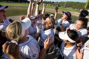 Edmonds-Woodway edges Everett, claims state berth (video)