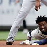 Mariners pull out a dramatic 3-2 win over the Tigers