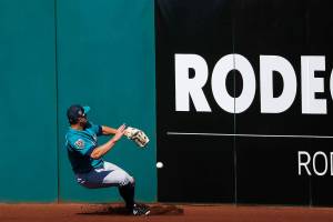 M’s recall outfielder Andreoli for big-league debut