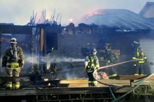 Snohomish house fire displaces family; no one hurt
