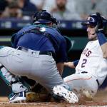 Bullpen implodes as Mariners settle for split with Astros