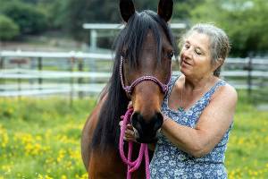 Snohomish woman honored for volunteer work at horse rescue