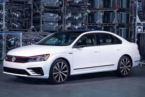 2018 Passat keeps Volkswagen styling tradition, beefs up engine