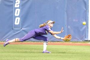 Snohomish alum grabs national attention at WCWS
