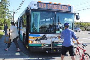 Island Transit votes to keep its free rides