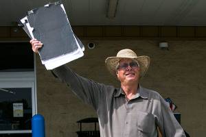 Up to $5 a pop: Signature gatherers cash in on petitions