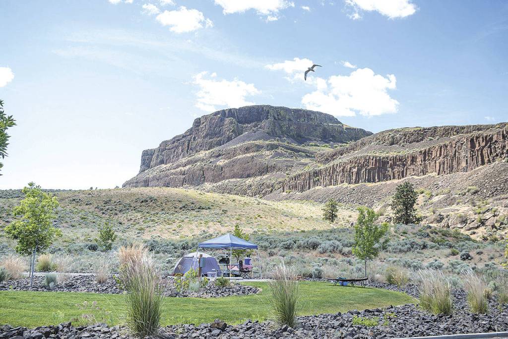 The 800-foot tall Steamboat Rock is a columnar basalt butte and the namesake of Steamboat Rock State Park. (Washington State Park)