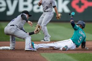 Rockies cruise past Mariners, Felix