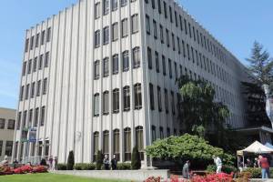 County courthouse redo gets go-ahead vote, but barely