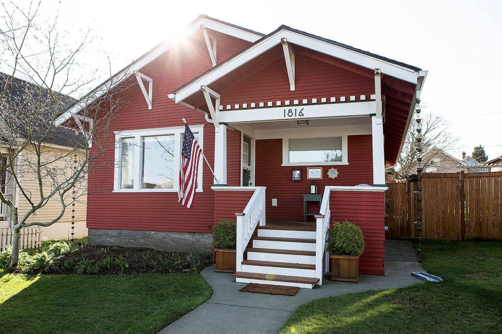 Alyssa and Clinton Seals craftsman home is seen in Everett. (Ian Terry / The Herald)
