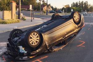 Woman hurt, man arrested after suspected Edmonds DUI crash