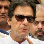 Ex-cricket star set to lead Pakistan as next premier