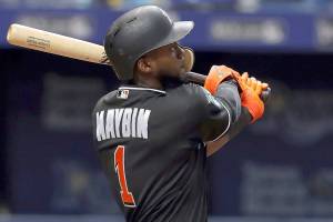 Mariners acquire outfielder Maybin from Marlins