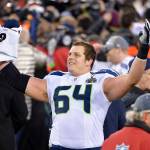 Seahawks bring back Sweezy to bolster offensive line