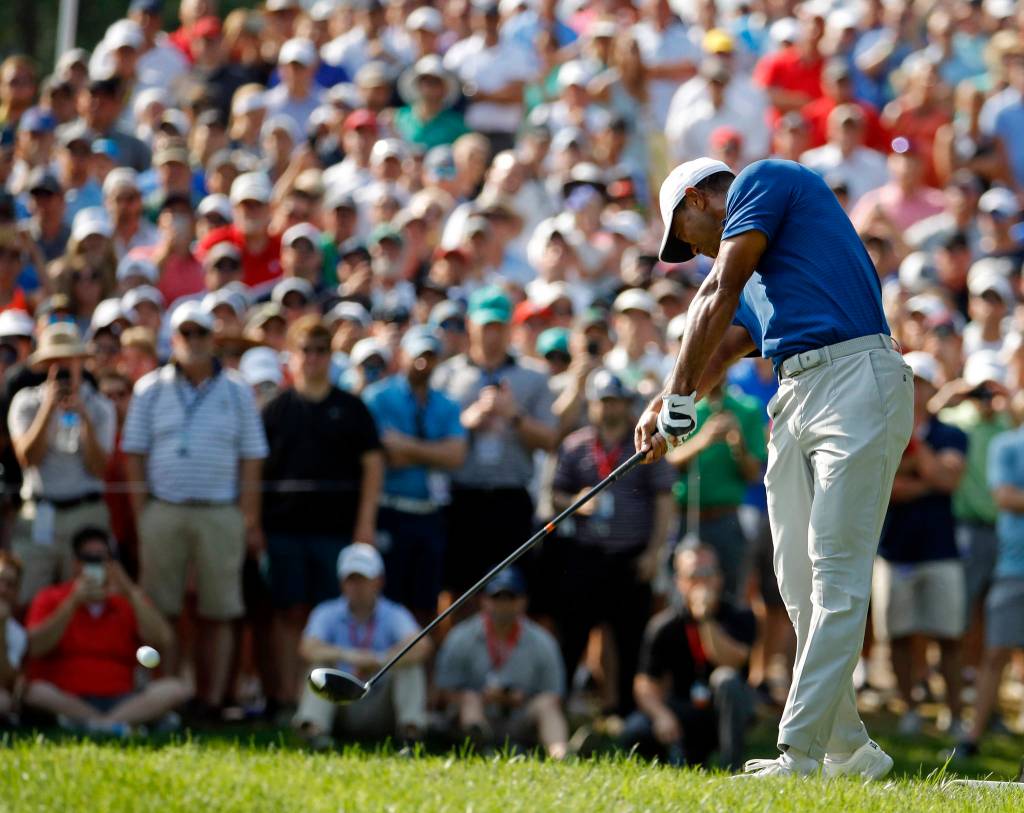 Koepka takes 2-shot lead after 3rd round at PGA Championship