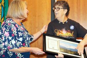 Longtime Arlington volunteer honored by mayor