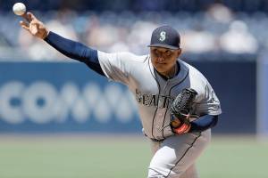Padres power to sweep of Mariners
