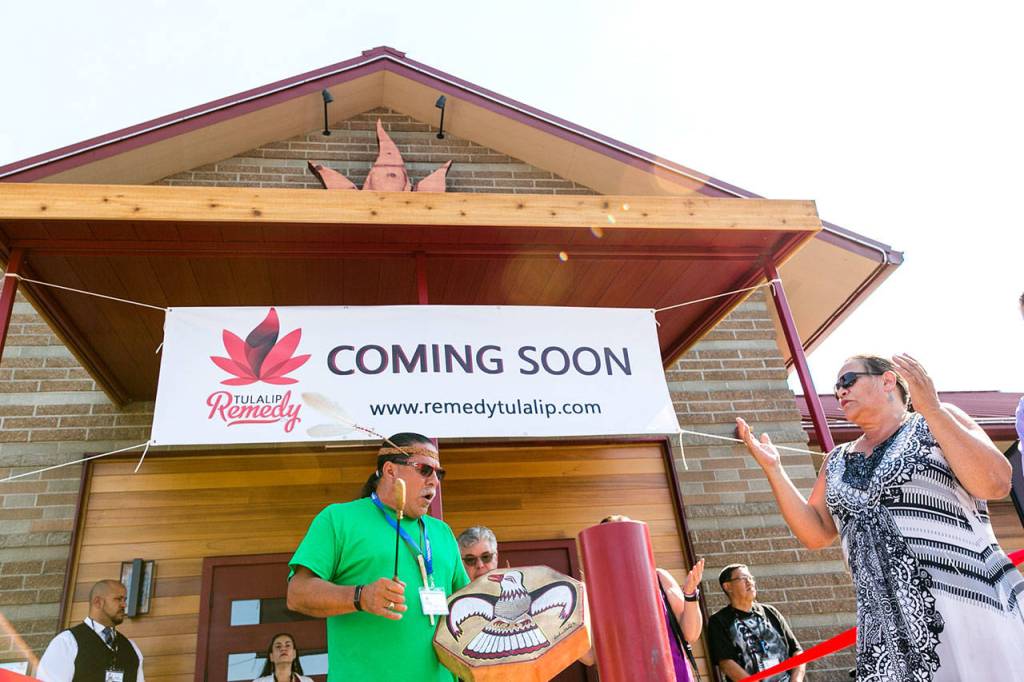 Robert Monger performs with Teri Gobin at the preview opening of Tulalip Remedy on Aug. 9. (Kevin Clark / The Herald)