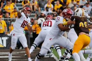 Cougars pull away from Wyoming for season-opening win