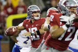 Minshew tosses 3 TDs, WSU cruises past San Jose State