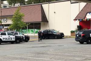 Suspect taken into custody after 8-hour standoff in Bothell