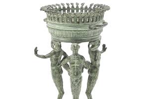 Brazier found in Pompeii inspired copies in the 18th century