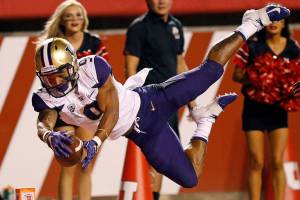 UW defense shuts down Utah in hard-fought victory