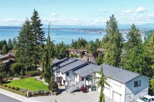 Breathtaking Views, Luxurious Home