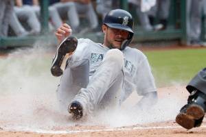 Mariners close out final road trip of the season with a loss