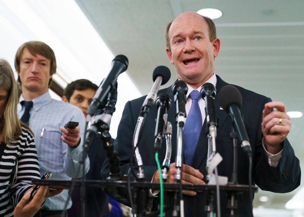 Trump bows to pressure, agrees to FBI probe of Kavanaugh